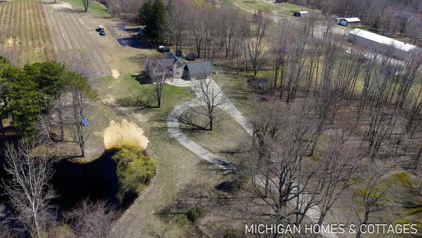 $1,250,000 | 1661 68th Street, Fennville, MI 49408
