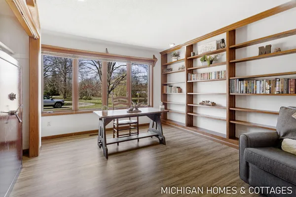 $1,250,000 | 1661 68th Street, Fennville, MI 49408
