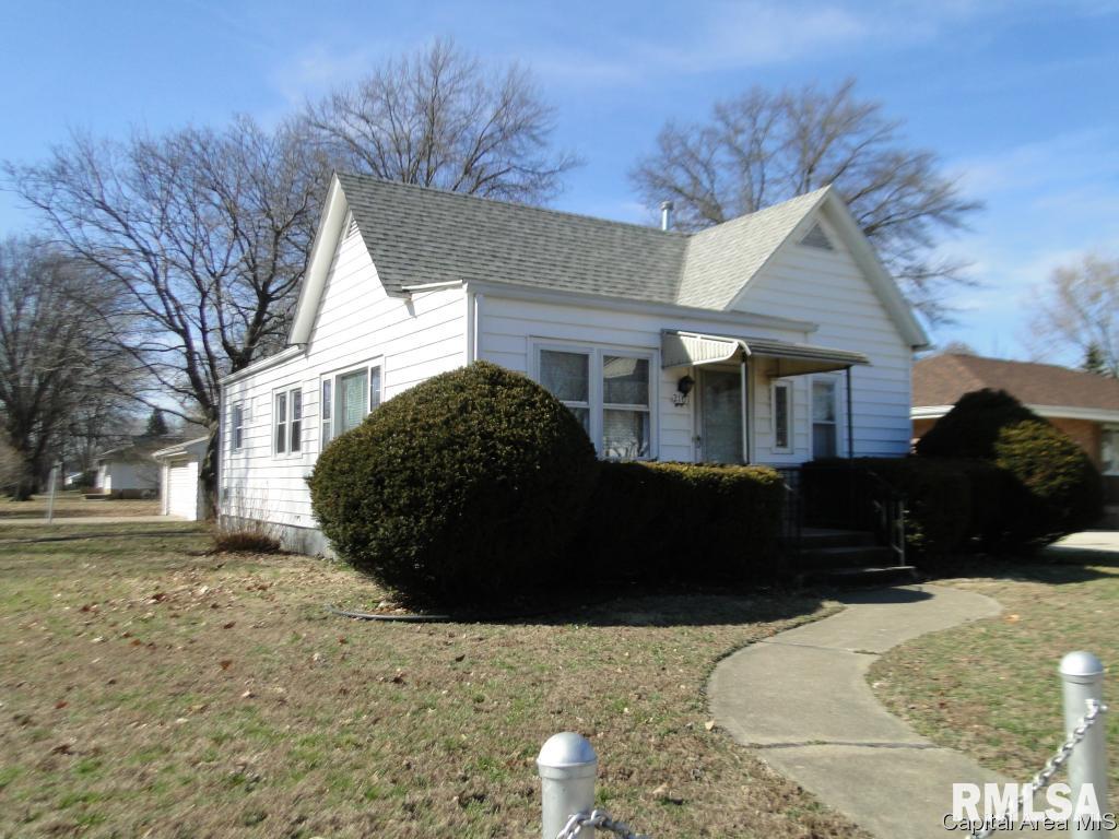 2101 North 19th Street Springfield, IL 62702 - Photo 1 of 17