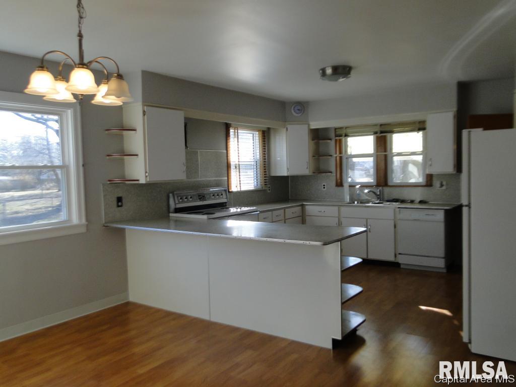 2101 North 19th Street Springfield, IL 62702 - Photo 3 of 17