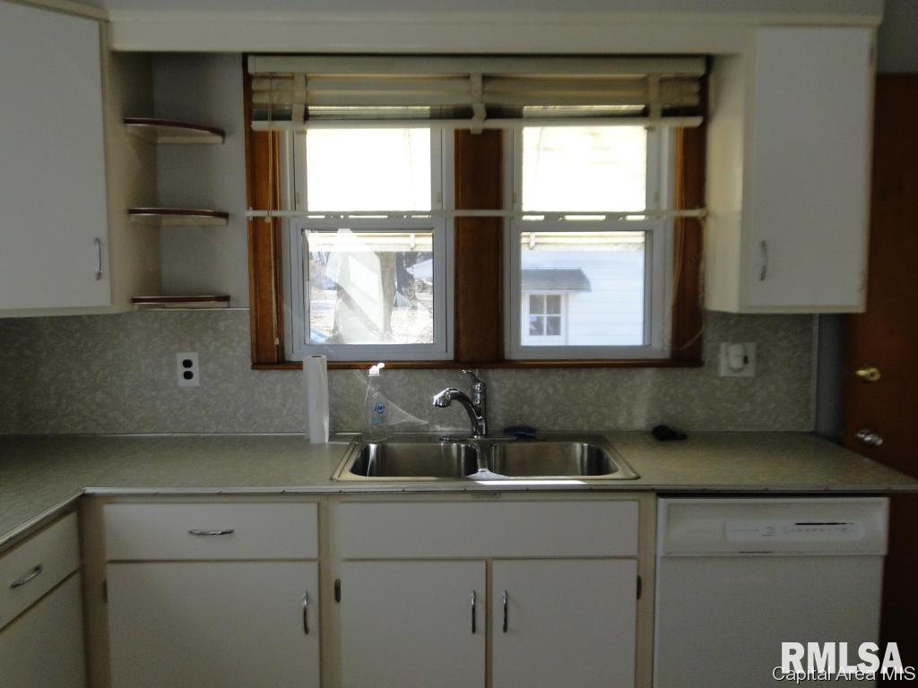 2101 North 19th Street Springfield, IL 62702 - Photo 5 of 17