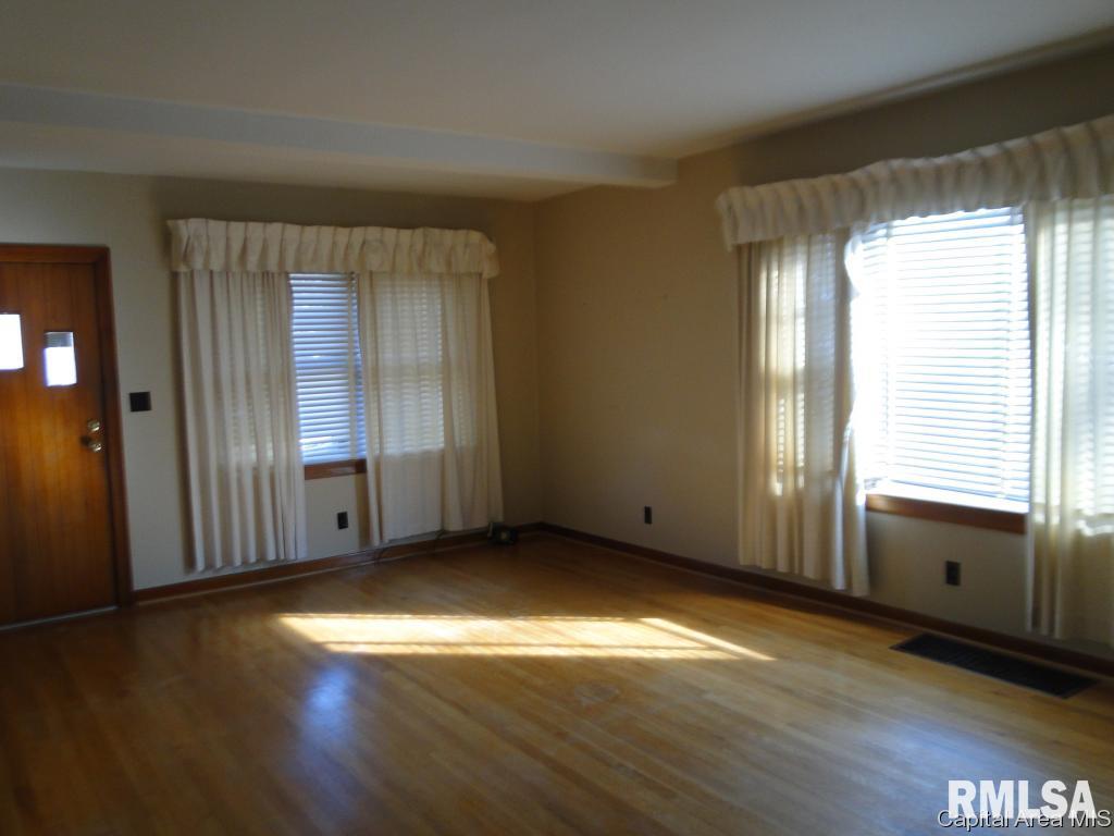 2101 North 19th Street Springfield, IL 62702 - Photo 7 of 17