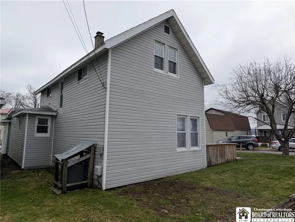 $140,000 | 2802 Elmhurst Avenue, Ellicott, NY 14701