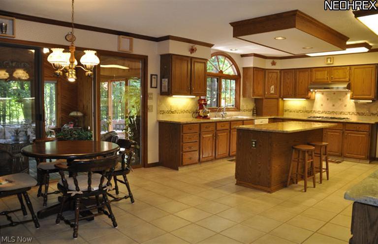 801 Hanover Road Gates Mills, OH 44040 - Photo 7 of 22 Gallery Image 7