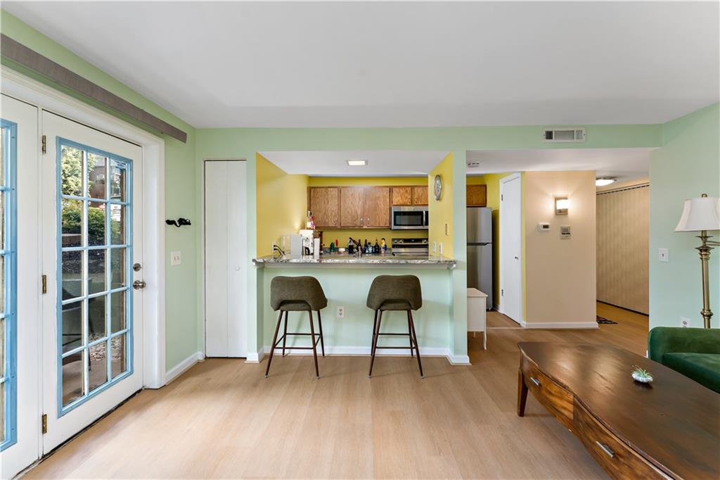 3266 Ward Street, Unit 3 Pittsburgh, PA 15213 - Photo 8 of 38