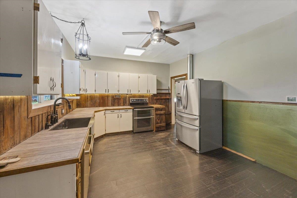 2621 North Colville Road Spokane, WA 99224 - Photo 10 of 48