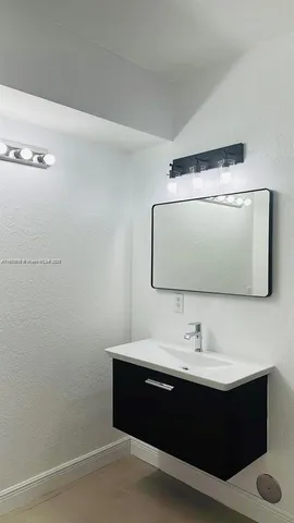 $3,300 | 8048 Northwest 108th Court, Doral, FL 33178