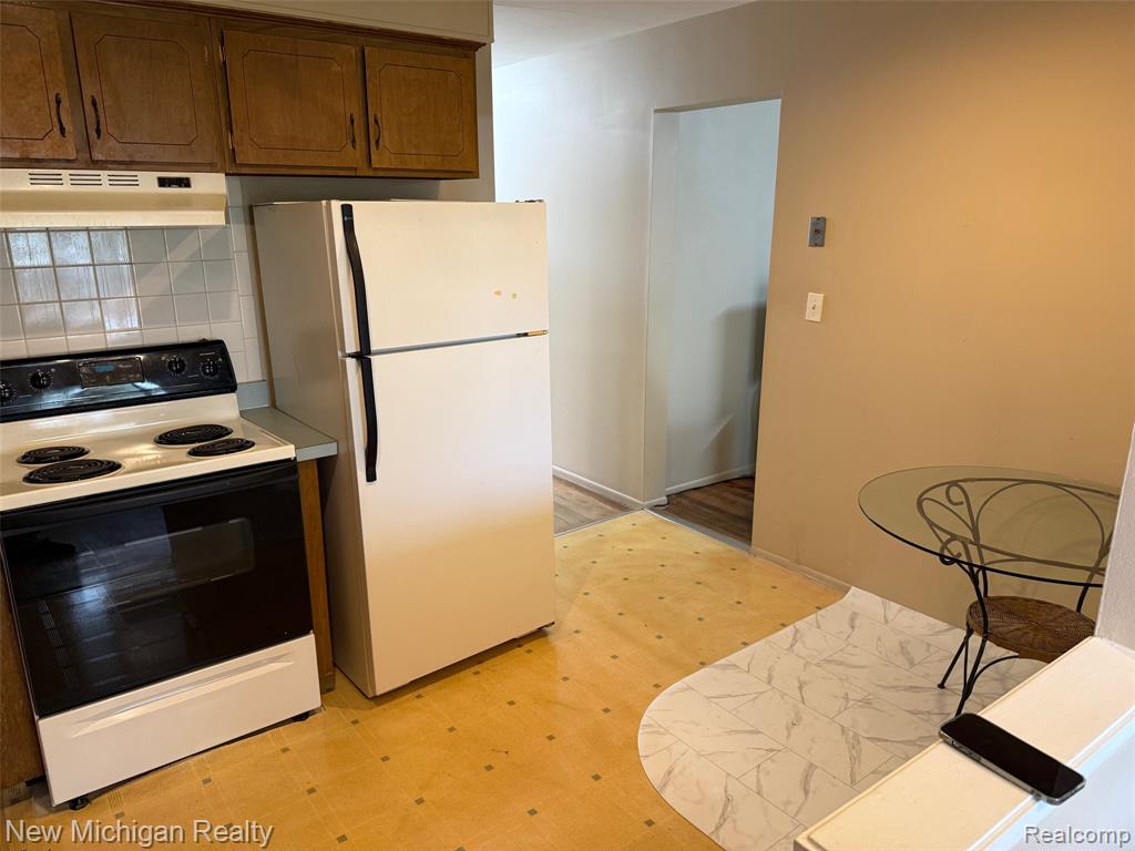 29276 Hoover Road Warren, MI 48093 - Photo 5 of 14