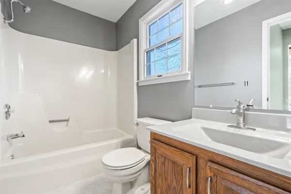 $440,000 | 715 Country Club Drive, Newton, KS 67114