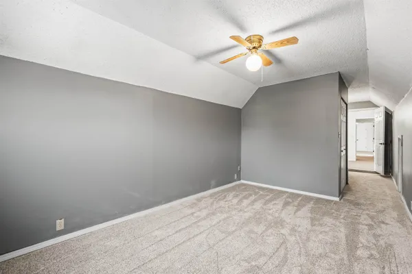 $440,000 | 715 Country Club Drive, Newton, KS 67114