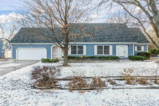 $440,000 | 715 Country Club Drive, Newton, KS 67114