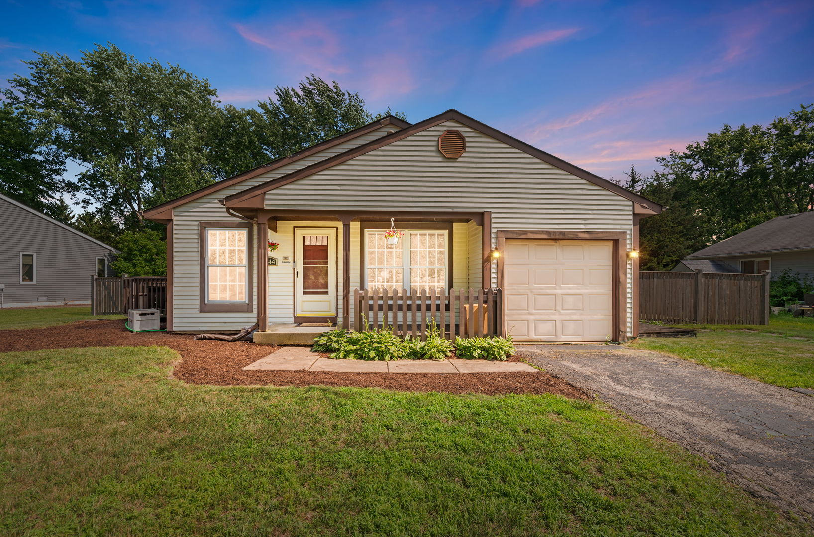 1944 Navarone Drive Naperville, IL 60565 - Photo 2 of 18