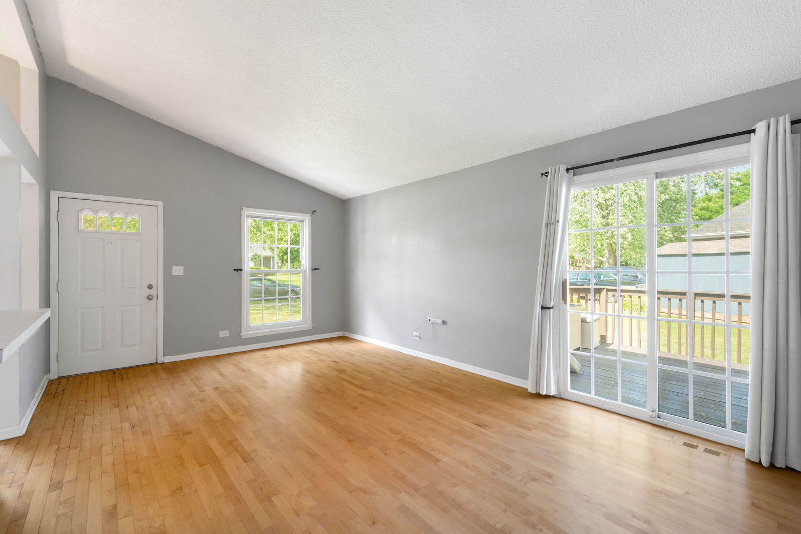 1944 Navarone Drive Naperville, IL 60565 - Photo 6 of 18