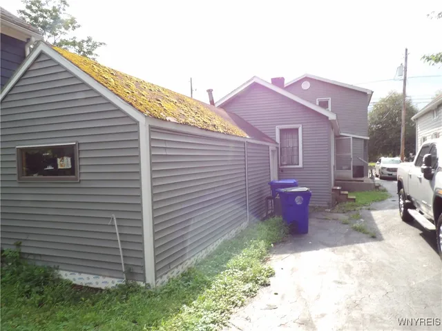 $169,900 | 2115 Union Road, West Seneca, NY 14224