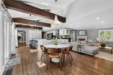 $1,250,000 | 5726 Howe Drive, Fairway, KS 66205