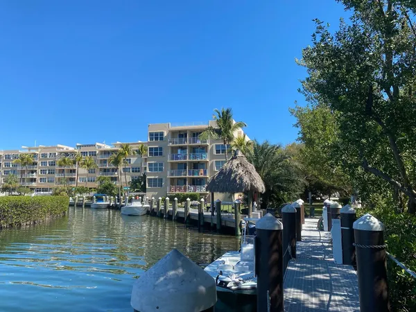 $2,450 | 88500 Overseas Highway, Unit 301, Islamorada, FL 33036
