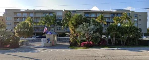 $2,450 | 88500 Overseas Highway, Unit 301, Islamorada, FL 33036