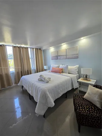 $2,450 | 88500 Overseas Highway, Unit 301, Islamorada, FL 33036
