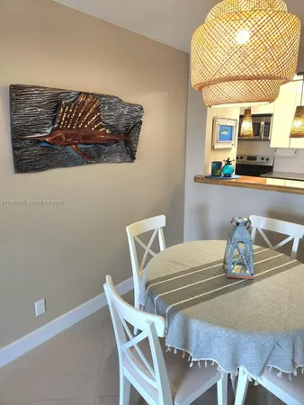 $2,450 | 88500 Overseas Highway, Unit 301, Islamorada, FL 33036