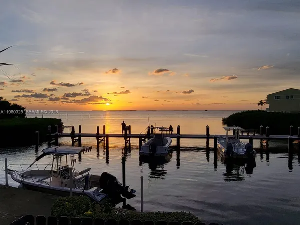 $2,450 | 88500 Overseas Highway, Unit 301, Islamorada, FL 33036