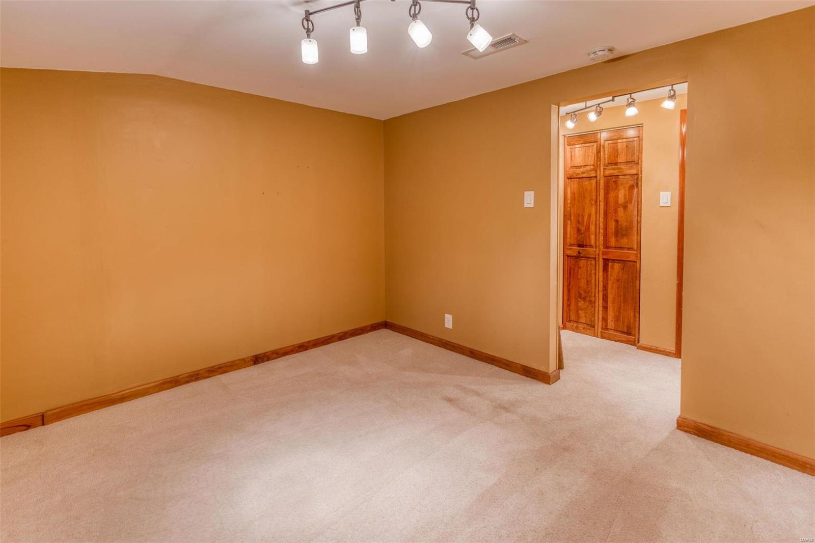 5190 Paradise Lane High Ridge, MO 63049 - Photo 29 of 52