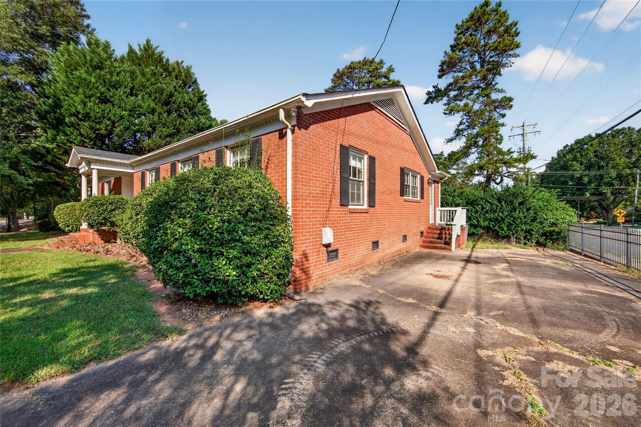 1100 Turnbridge Road Charlotte, NC 28226 - Photo 33 of 40 Gallery Image 33