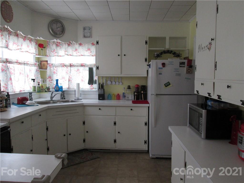 1170 Drag Strip Road Hudson, NC 28638 - Photo 11 of 26 Gallery Image 11