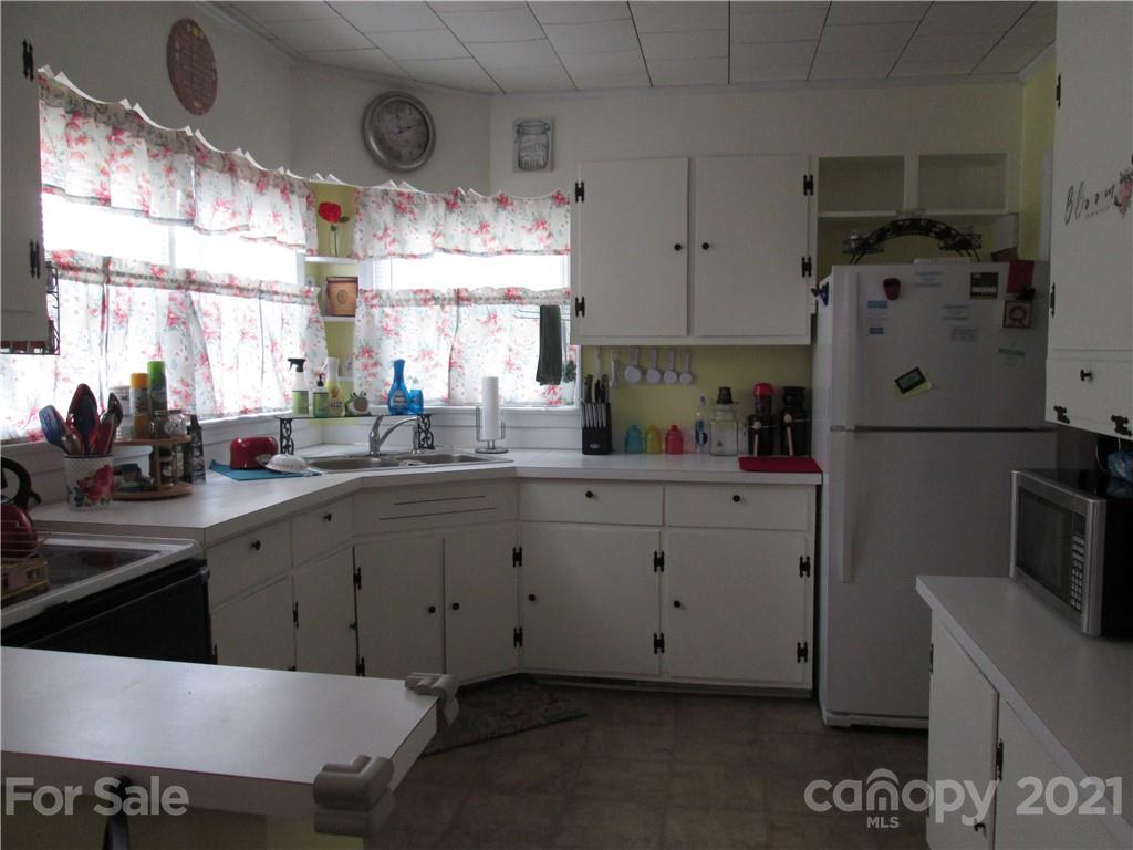 1170 Drag Strip Road Hudson, NC 28638 - Photo 10 of 26 Gallery Image 10