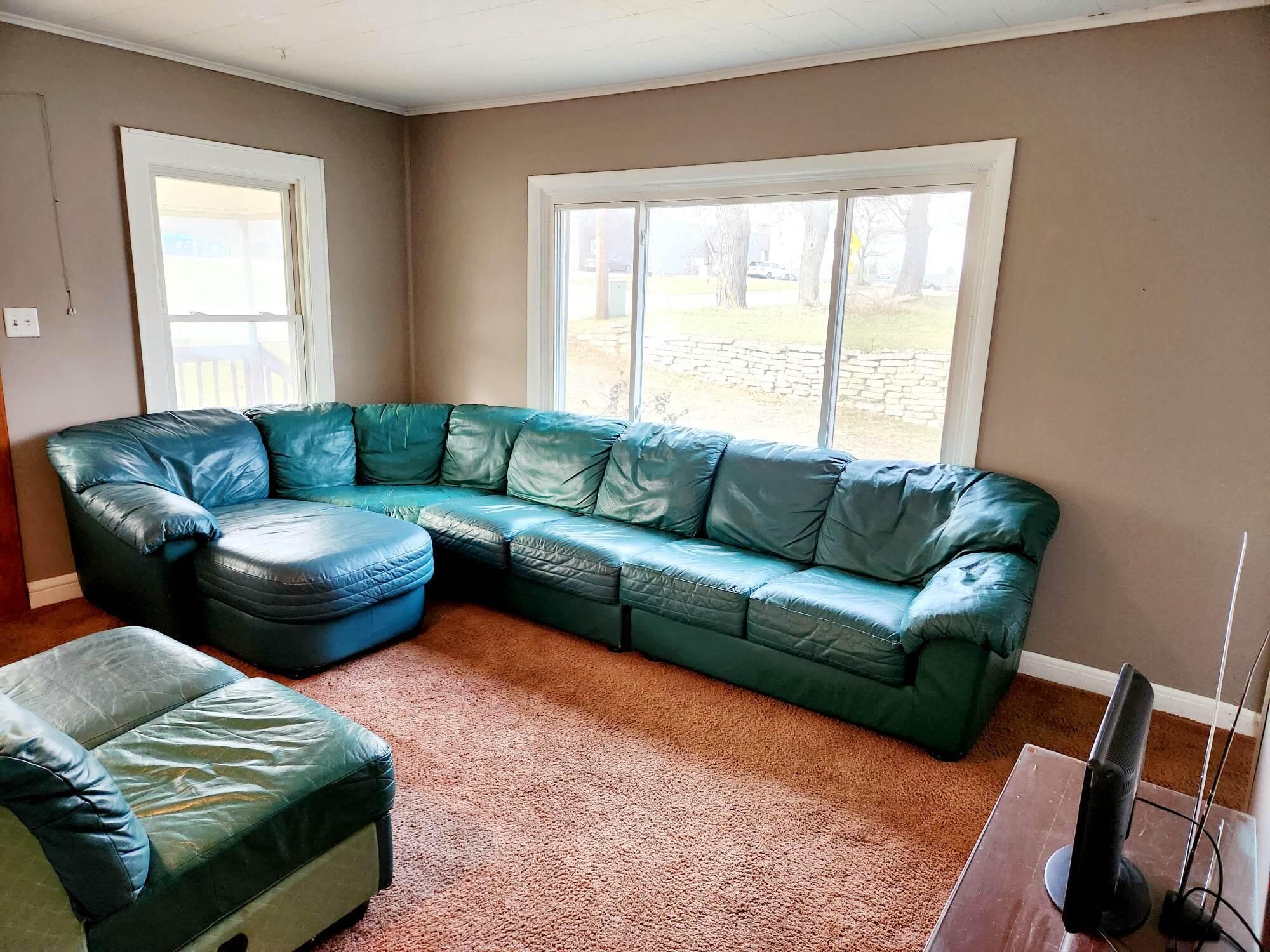 243 South Dettman Road Jackson, MI 49203 - Photo 2 of 11 living room 1