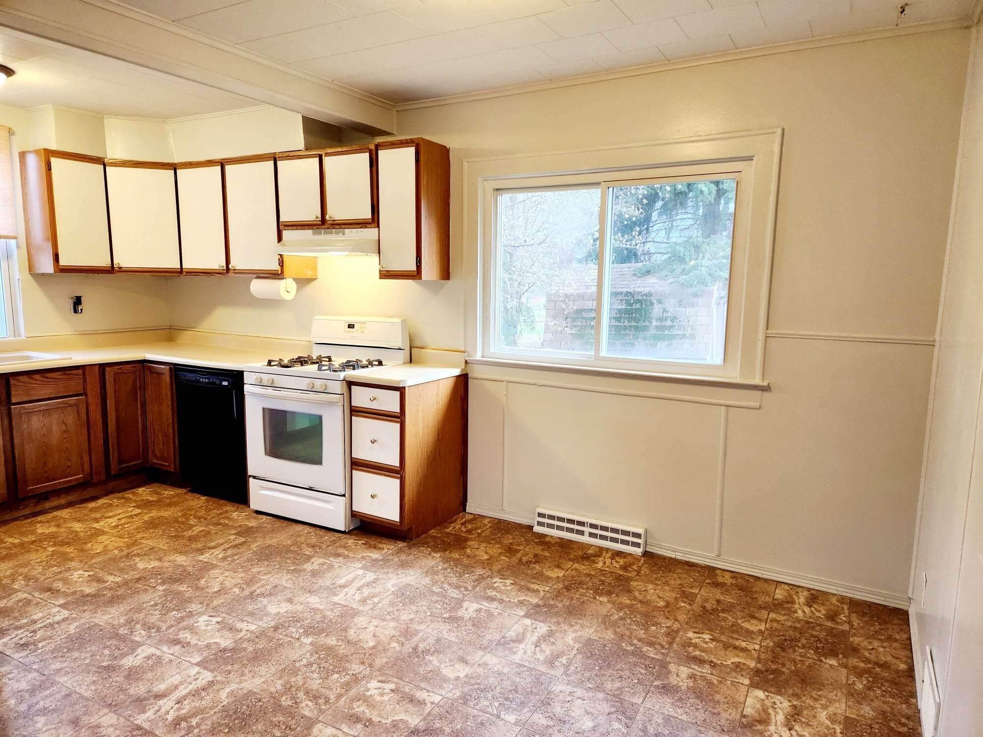 243 South Dettman Road Jackson, MI 49203 - Photo 9 of 11 dining area
