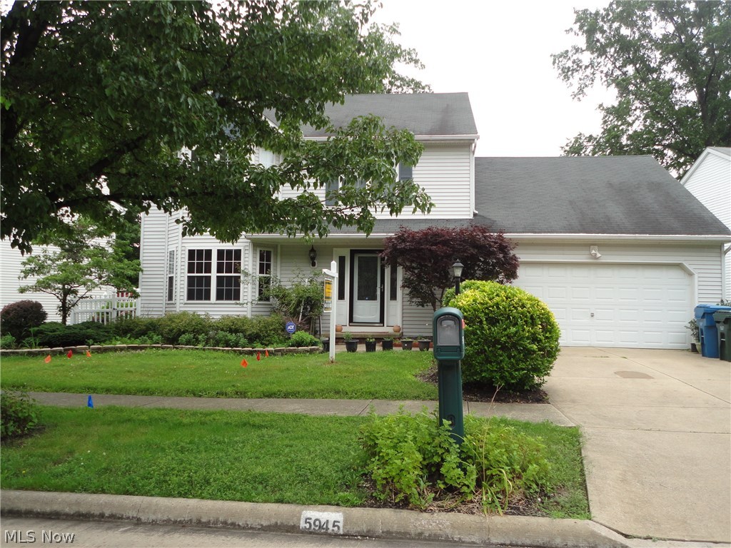 5945 Ravine Boulevard Cleveland, OH 44134 - Photo 1 of 28