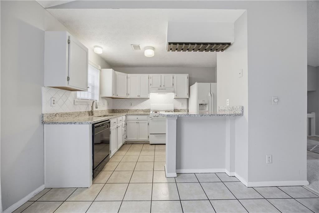 4712 Valley Ridge Drive Duluth, GA 30096 - Photo 5 of 24