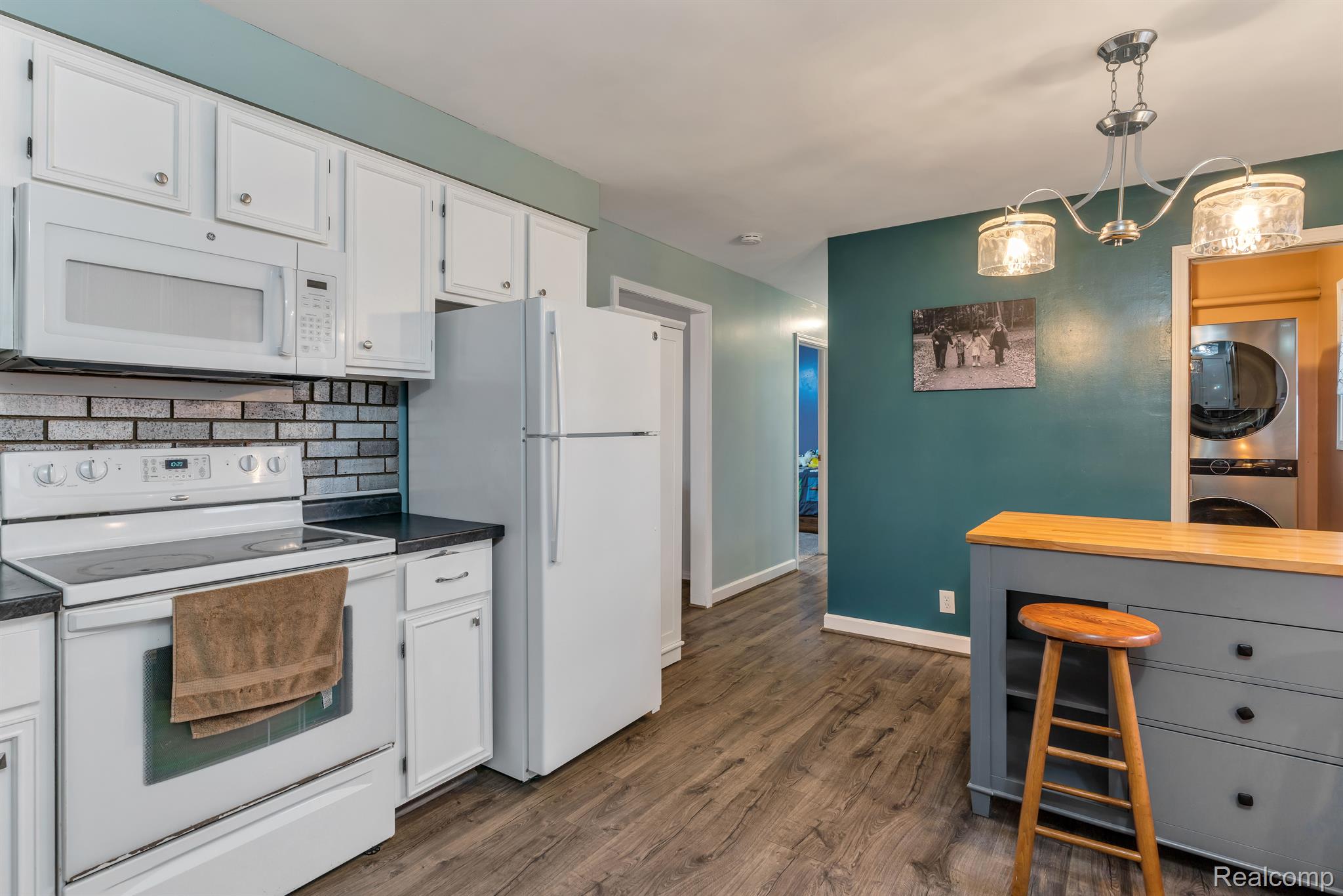 8035 East Henderson Road New Lothrop, MI 48460 - Photo 17 of 29 Gallery Image 17