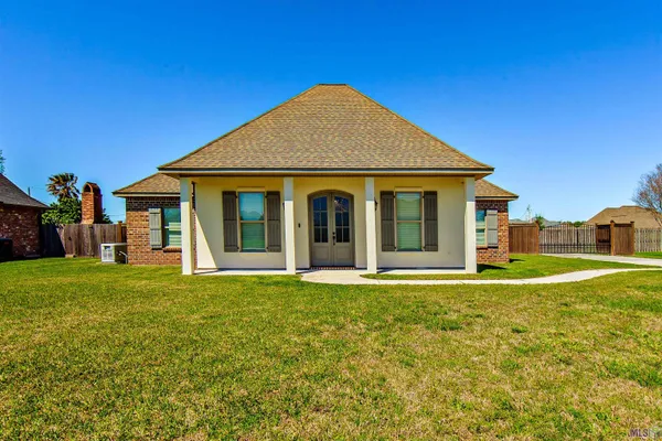 $445,500 | 190 Orange Grove Road, Thibodaux, LA 70301