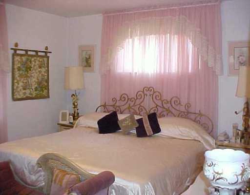 138 Ritzland Road Penn Hills, PA 15235 - Photo 7 of 8 Master Bedroom.