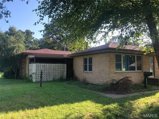 $135,000 | 208 West Cleveland Street, Malden, MO 63863