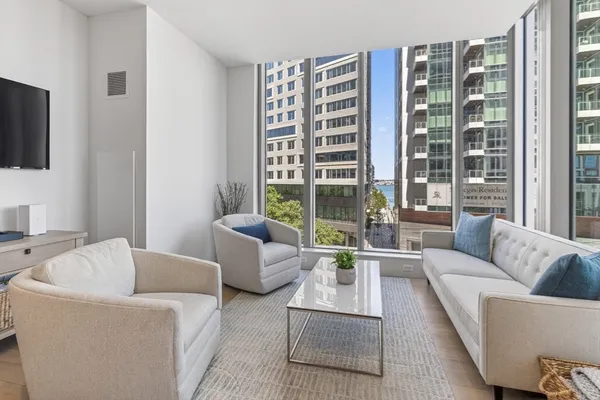 $5,300 | 133 Seaport Boulevard, Unit 510, Boston, MA 02210