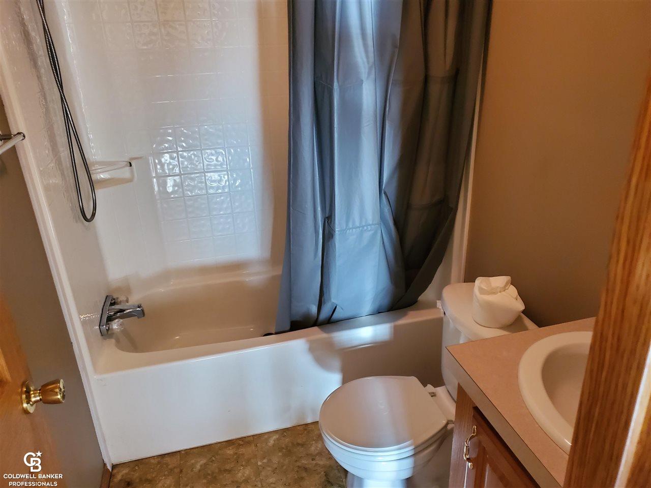 9290 Hill Road Goodells, MI 48027 - Photo 18 of 34 Main Bath