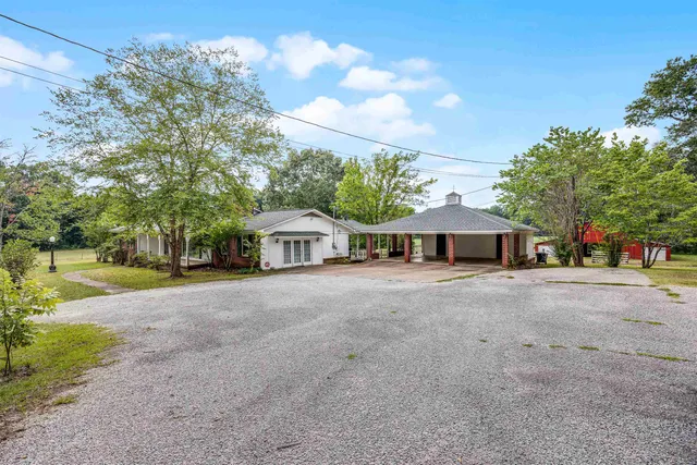 $415,000 | 7837 Highway 22, Michie, TN 38357