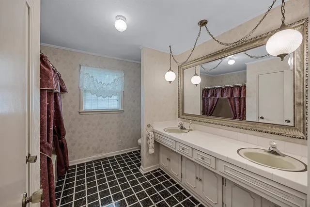 $415,000 | 7837 Highway 22, Michie, TN 38357