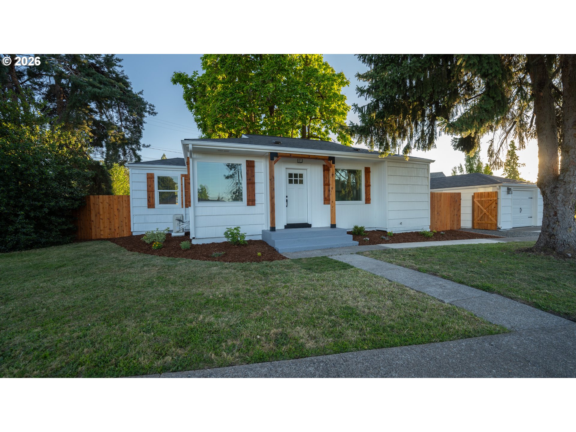 1879 G Street Springfield, OR 97477 - Photo 1 of 24