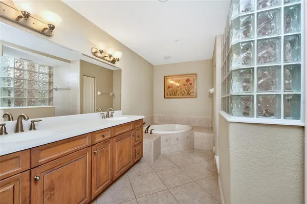 $700,000 | 167 Tampa Avenue East, Unit 412, Venice, FL 34285