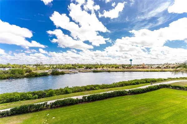 $700,000 | 167 Tampa Avenue East, Unit 412, Venice, FL 34285