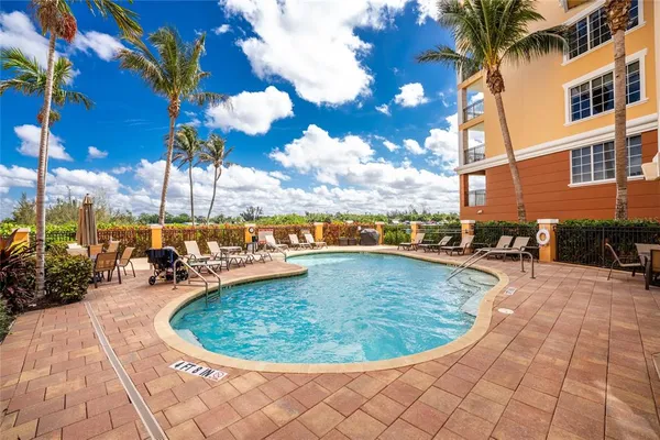 $700,000 | 167 Tampa Avenue East, Unit 412, Venice, FL 34285