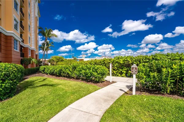 $700,000 | 167 Tampa Avenue East, Unit 412, Venice, FL 34285