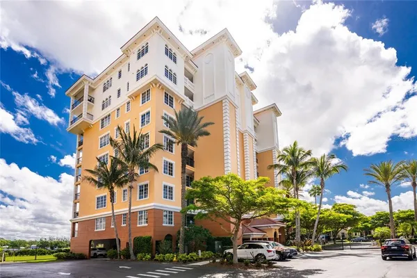 $700,000 | 167 Tampa Avenue East, Unit 412, Venice, FL 34285