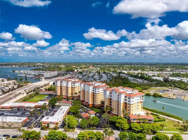 $700,000 | 167 Tampa Avenue East, Unit 412, Venice, FL 34285