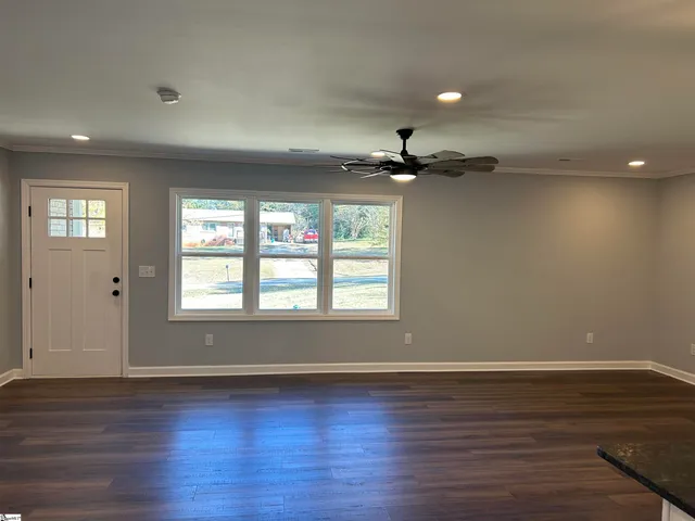 $299,900 | 226 Lakewood Drive, Clinton, SC 29325