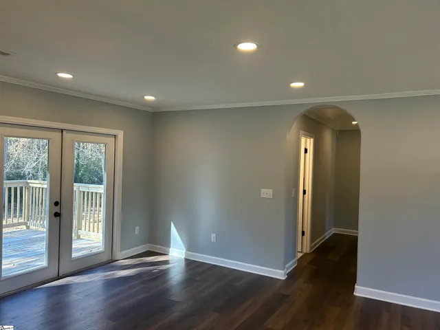 $299,900 | 226 Lakewood Drive, Clinton, SC 29325