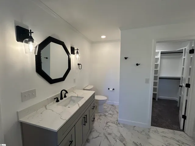 $299,900 | 226 Lakewood Drive, Clinton, SC 29325